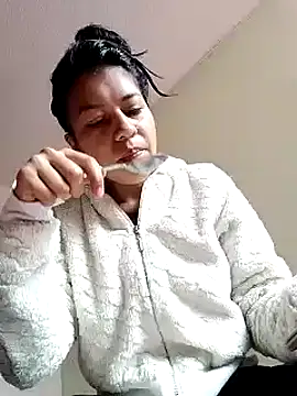 Snapshot of Tiphanydirty3 chatting on February 11, 2025, 6:01 pm Tiphanydirty3 online show from February 11, 2025, 6:01 pm