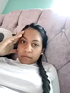 Snapshot of Tiphanydirty3 chatting on February 28, 2025, 9:44 pm Tiphanydirty3 online show from February 28, 2025, 9:44 pm