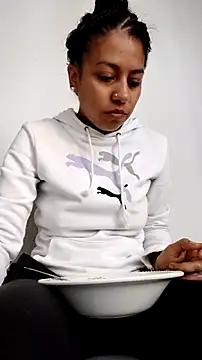 Snapshot of Tiphanydirty3 chatting on February 17, 2026, 7:42 pm Tiphanydirty3 online show from February 17, 2026, 7:42 pm