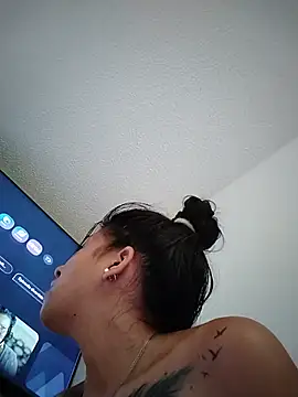 Tiphanydirty3 online show from July 18, 2026, 5:06 pm