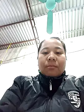 Snapshot of Queen_18200 chatting on March 22, 2025, 12:28 am Queen 18200 online show from March 22, 2025, 12:28 am