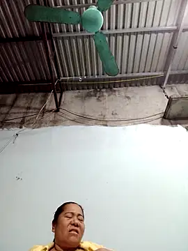 Snapshot of Queen_18200 chatting on December 1, 2025, 10:26 pm Queen 18200 online show from December 1, 2025, 10:26 pm