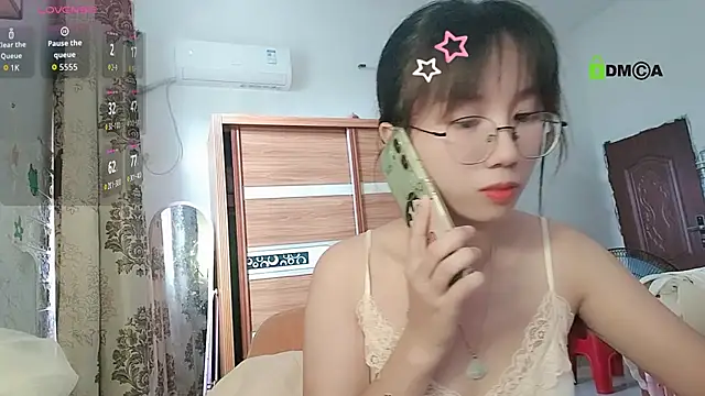 Snapshot of Lili_666 chatting on September 26, 2025, 2:04 am Lili 666 online show from September 26, 2025, 2:04 am