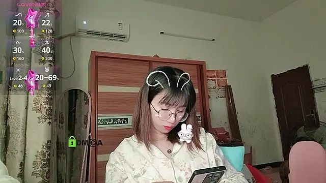 Snapshot of Lili_666 chatting on November 1, 2025, 3:25 pm Lili 666 online show from November 1, 2025, 3:25 pm