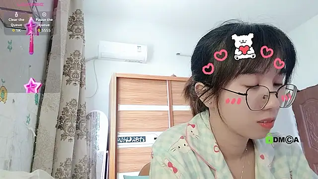 Snapshot of Lili_666 chatting on November 12, 2025, 5:30 am Lili 666 online show from November 12, 2025, 5:30 am