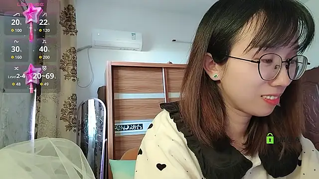 Snapshot of Lili_666 chatting on November 20, 2025, 7:30 am Lili 666 online show from November 20, 2025, 7:30 am