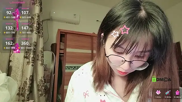 Snapshot of Lili_666 chatting on November 23, 2025, 5:13 pm Lili 666 online show from November 23, 2025, 5:13 pm