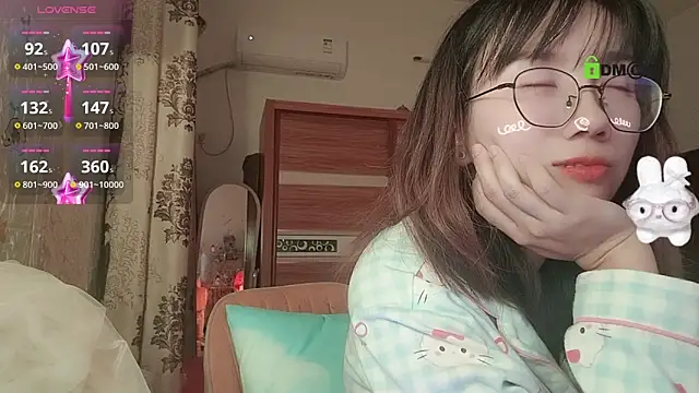 Snapshot of Lili_666 chatting on November 25, 2025, 5:46 pm Lili 666 online show from November 25, 2025, 5:46 pm