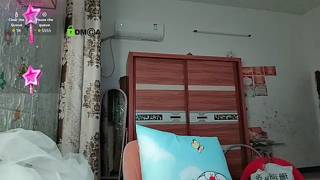 Snapshot of Lili_666 chatting on November 30, 2025, 9:41 pm Lili 666 online show from November 30, 2025, 9:41 pm