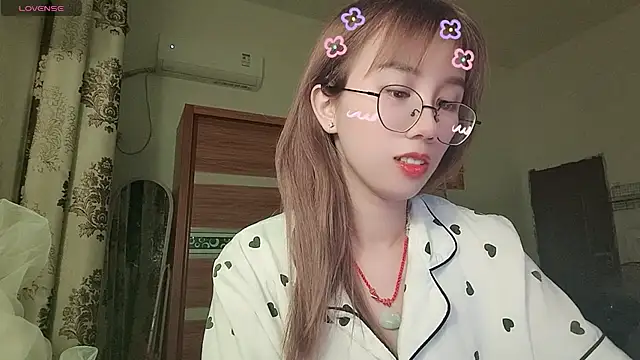 Snapshot of Lili_666 chatting on June 29, 2026, 4:18 pm Lili 666 online show from June 29, 2026, 4:18 pm