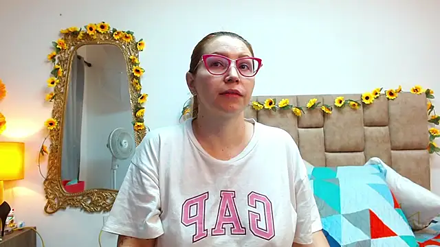 IsisDuzan online show from December 10, 2024, 11:51 pm