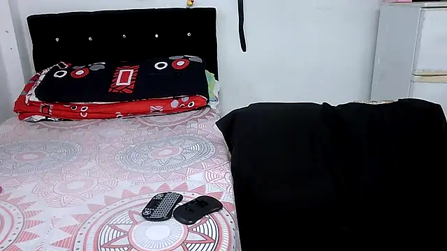 Boycuriousxxx online show from April 4, 2026, 12:13 pm