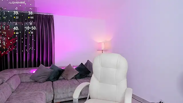 Snapshot of karlaa_james chatting on January 18, 2025, 3:31 am karlaa james online show from January 18, 2025, 3:31 am