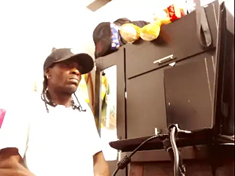 phillip-hot online show from January 22, 2025, 4:23 pm