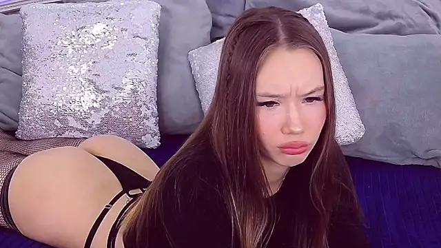 KateVon online show from December 6, 2024, 6:39 pm