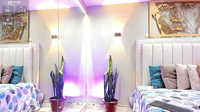 Miranda doll  online show from October 20, 2025, 12:27 pm