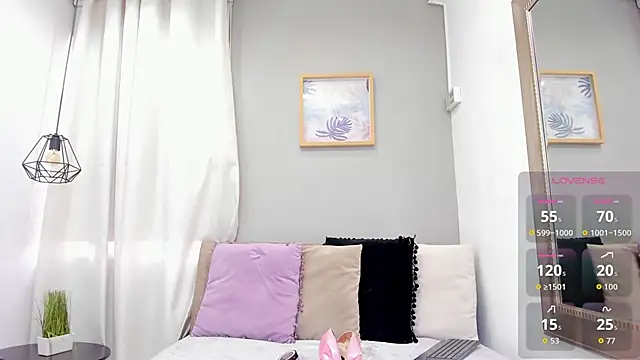 Snapshot of Miranda_doll_ chatting on June 17, 2026, 12:07 pm Miranda doll online show from June 17, 2026, 12:07 pm