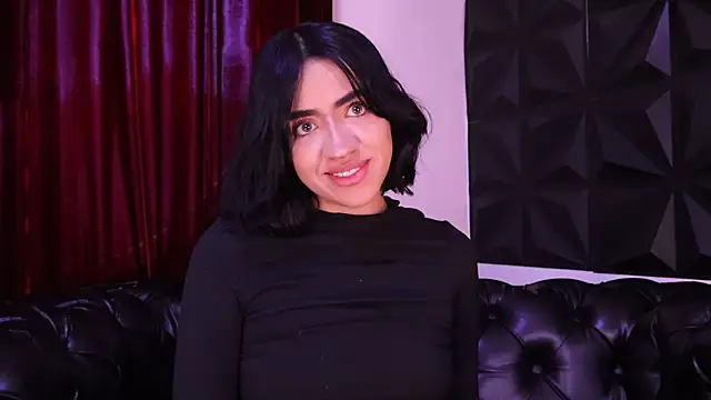 KasiaNoir  online show from April 25, 2026, 1:03 pm