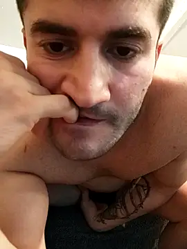 Analcholic online show from November 4, 2025, 7:46 pm