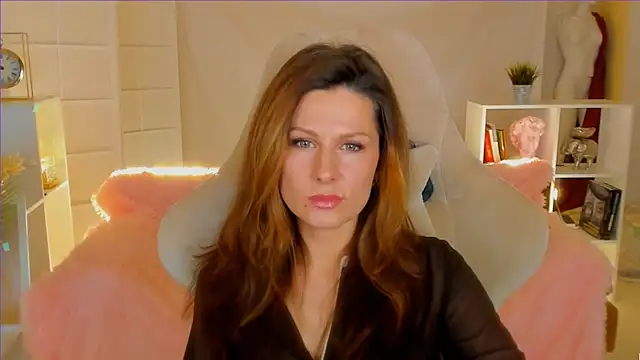 April o Nill online show from February 5, 2025, 11:55 am