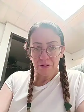 miss hanna07 online show from November 26, 2025, 2:51 pm