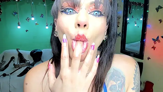 angelina james  online show from May 29, 2026, 8:07 pm
