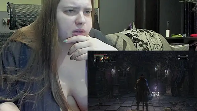 1lindsey1 online show from February 8, 2025, 1:22 pm