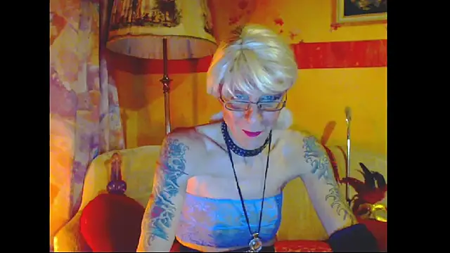 cuxladyboy online show from December 13, 2024, 4:49 pm