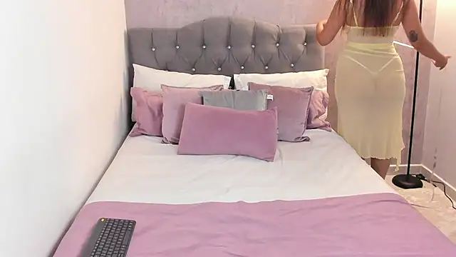 gia watsonn online show from February 2, 2026, 3:55 pm