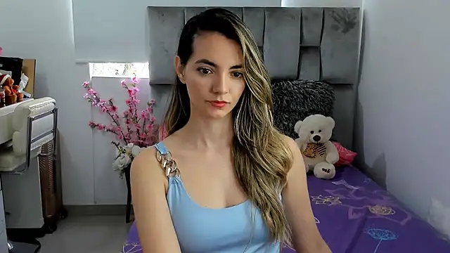 baby-miah online show from December 7, 2024, 6:48 pm