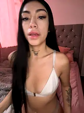 Effy Bonny online show from December 3, 2025, 12:25 pm