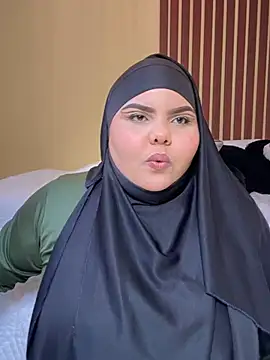  Shara Handal  online show from February 23, 2025, 6:34 pm