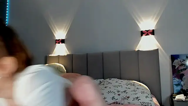Snapshot of diana_nier chatting on December 22, 2024, 10:04 pm diana nier online show from December 22, 2024, 10:04 pm