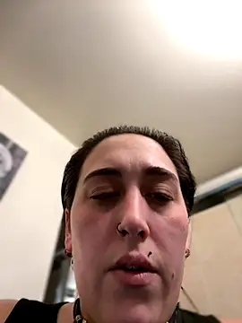 ThicBunz online show from November 2, 2025, 5:37 pm