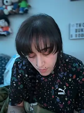 ThicBunz online show from November 13, 2025, 4:11 am