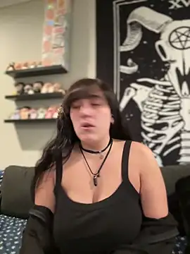 ThicBunz online show from November 15, 2025, 3:08 pm