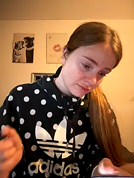 Piinkpandora online show from November 10, 2025, 5:45 pm