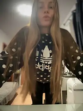 Piinkpandora online show from April 11, 2026, 7:40 pm