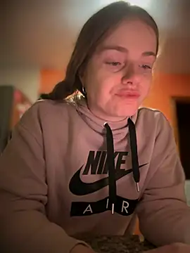 Piinkpandora online show from April 23, 2026, 8:00 pm