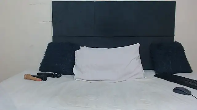 Snapshot of CANDY-X-LOVE-xx chatting on March 18, 2025, 6:04 pm CANDY-X-LOVE-xx online show from March 18, 2025, 6:04 pm