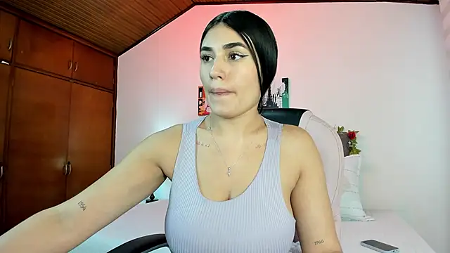 Alheli 16 online show from September 10, 2025, 12:49 pm