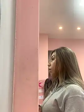 Snapshot of Khalyk_G chatting on December 21, 2024, 3:03 am Khalyk G online show from December 21, 2024, 3:03 am