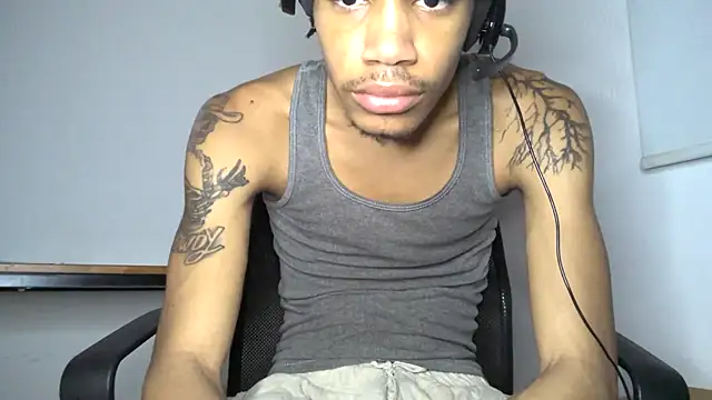 Skinnyblackman online show from June 3, 2026, 5:43 am