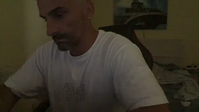Snapshot of amydamarw chatting on June 30, 2026, 8:59 am amydamarw online show from June 30, 2026, 8:59 am