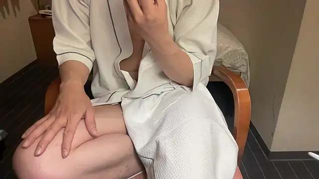 Snapshot of atom0407 chatting on February 19, 2025, 2:34 pm atom0407 online show from February 19, 2025, 2:34 pm