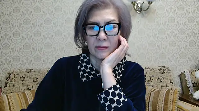 Elegant00Lady online show from October 13, 2025, 5:24 pm