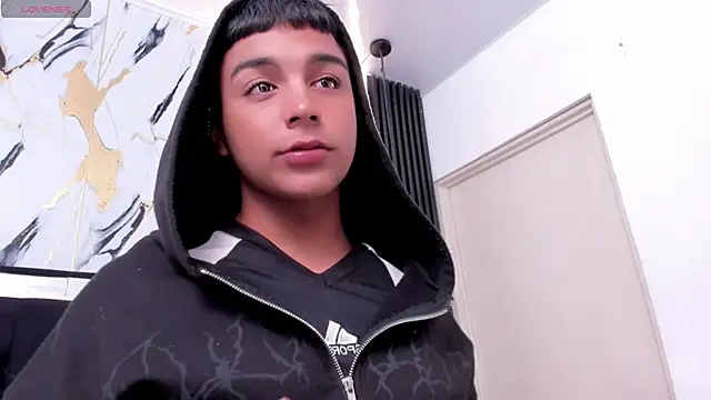 Seductivo jr online show from December 5, 2025, 4:21 am