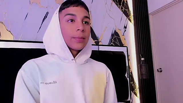 Seductivo jr online show from January 18, 2026, 3:54 am