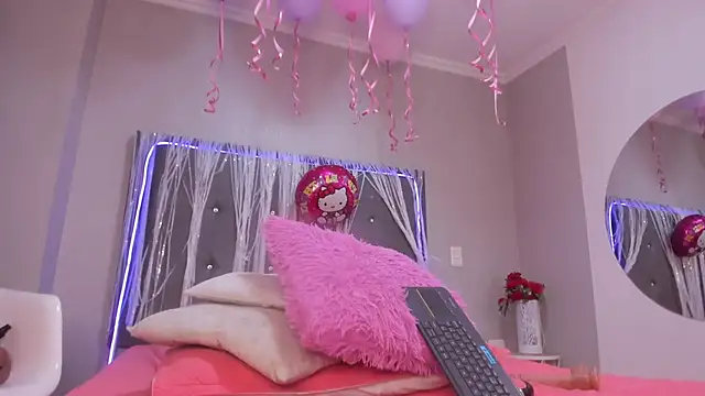 emma lye online show from November 9, 2025, 9:51 am