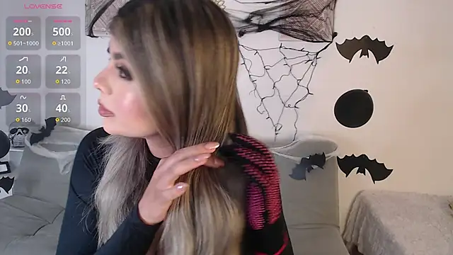 Abigail 29 online show from October 24, 2025, 12:12 pm